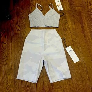 Ali yoga camouflage viper biker shorts. Size small. Never worn. New with tags.